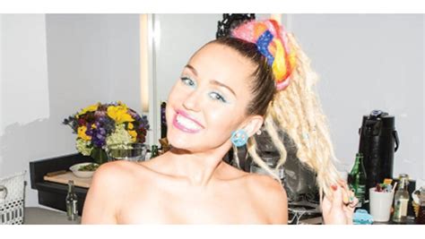 miley cyrus desnuda|Miley Cyrus se desnuda ante 115 millones de personas  .